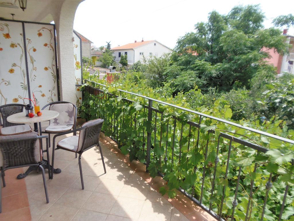 Apartments Casper Novi Vinodolski Kültér fotó