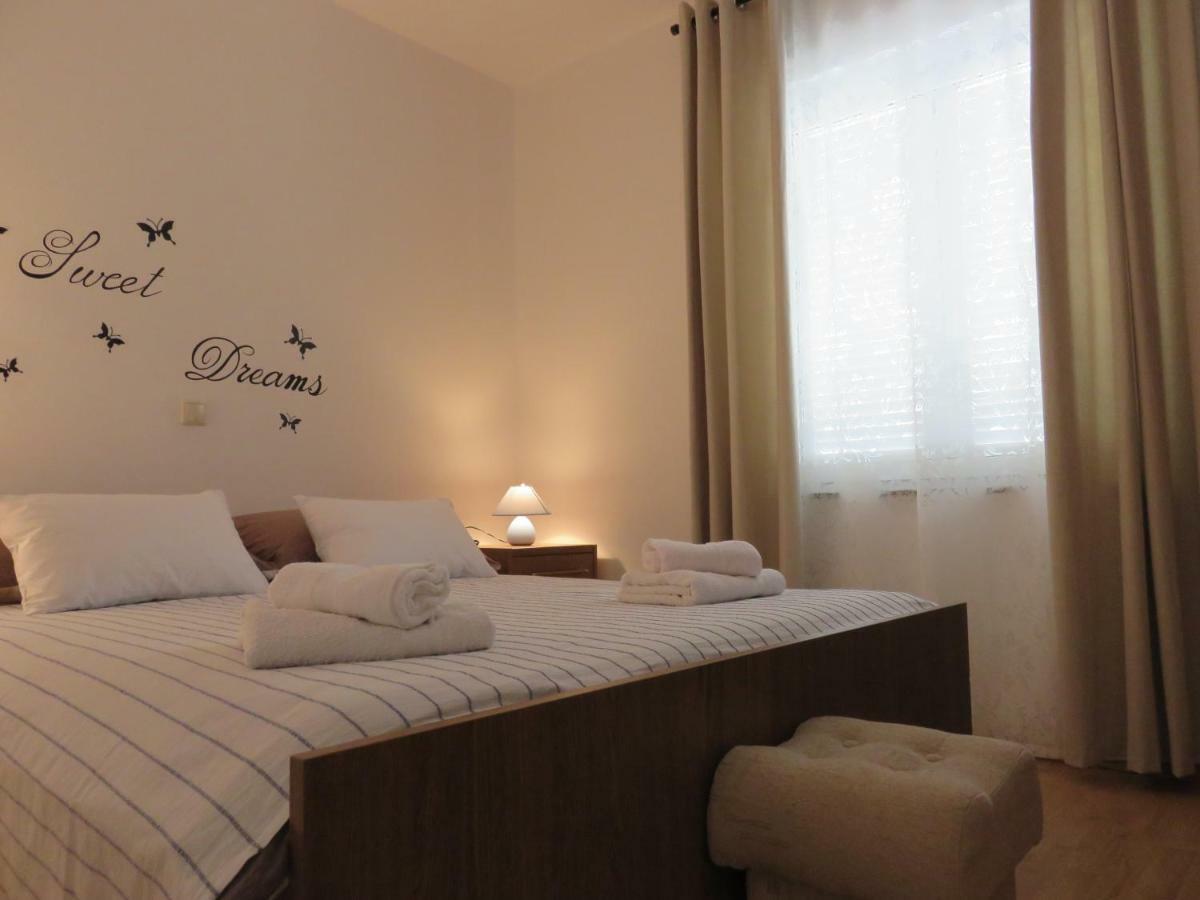 Apartments Casper Novi Vinodolski Kültér fotó