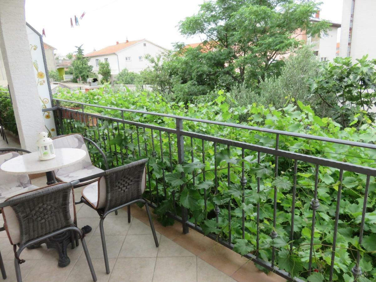 Apartments Casper Novi Vinodolski Kültér fotó