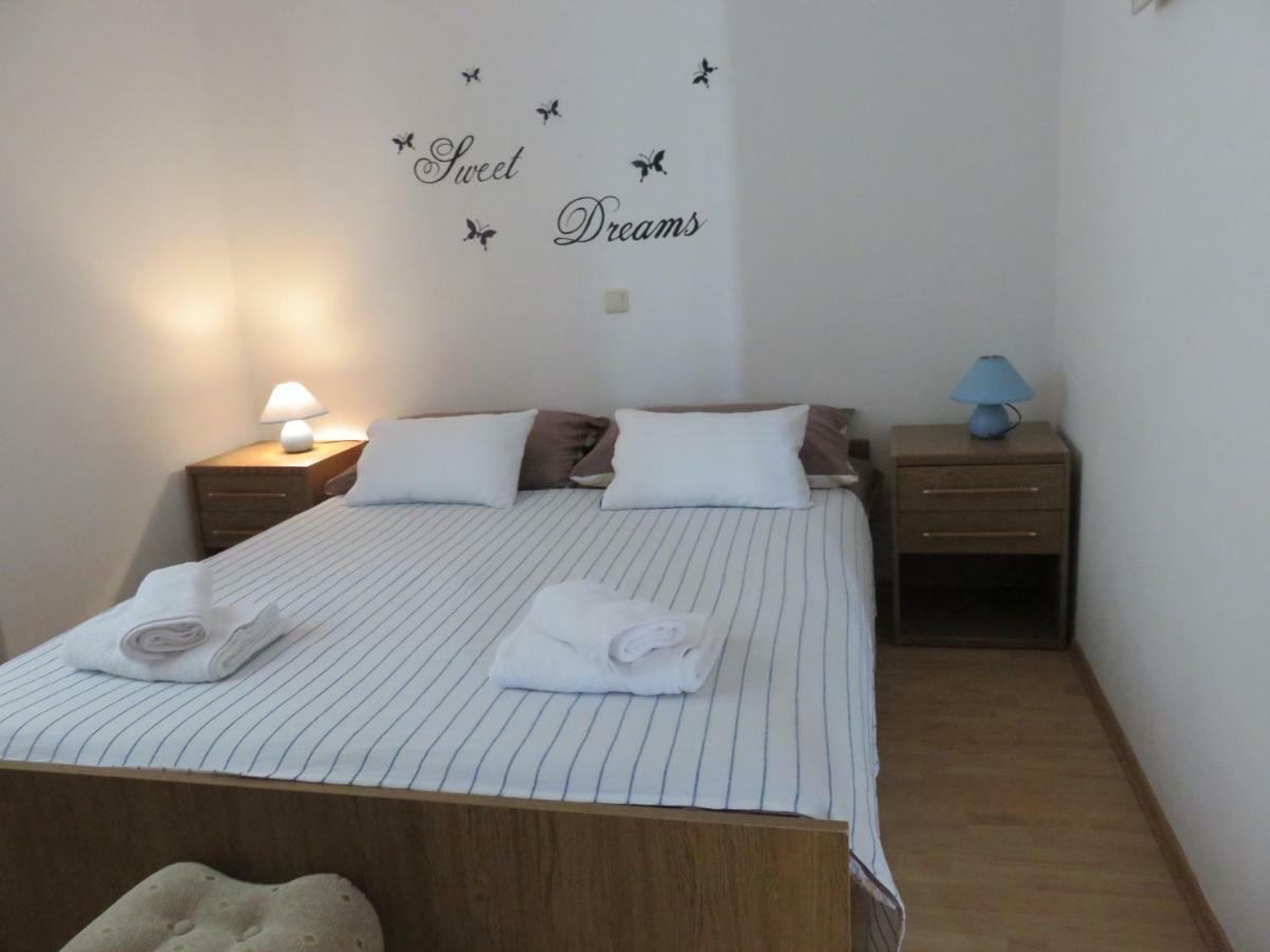 Apartments Casper Novi Vinodolski Kültér fotó